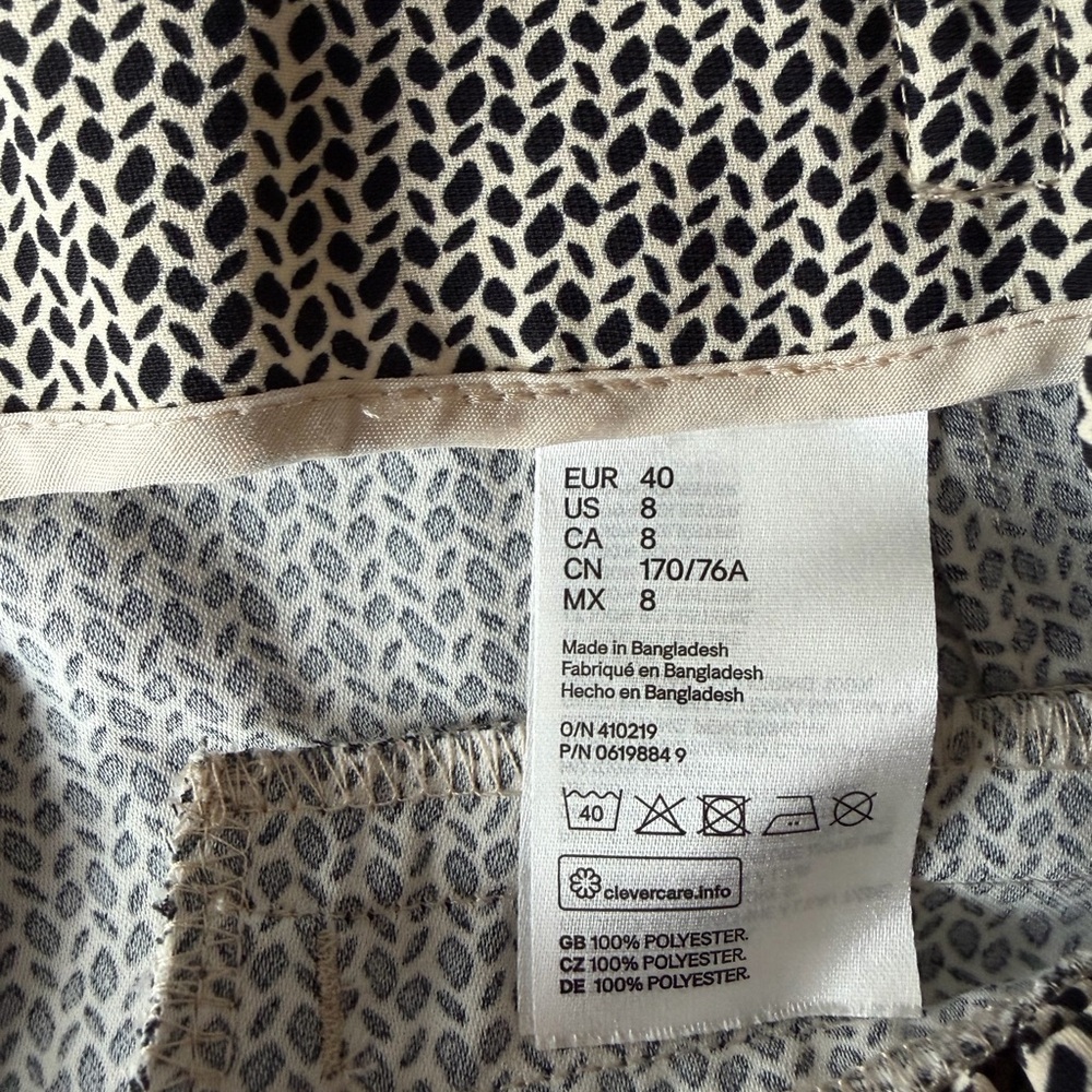 H&M High-Waisted Patterned Shorts - Picture 4 of 5